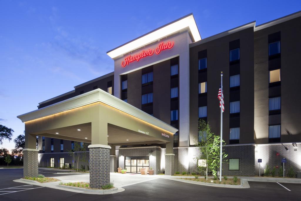 Hampton Inn-Minneapolis-Roseville