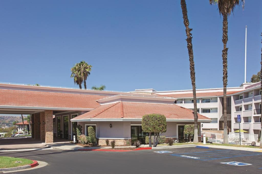 La Quinta Inn And Suites Pomona - Cal Poly