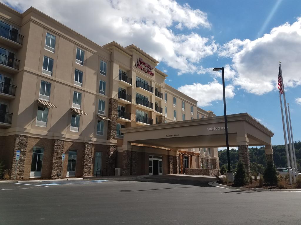 Hampton Inn and Stes Boone NC