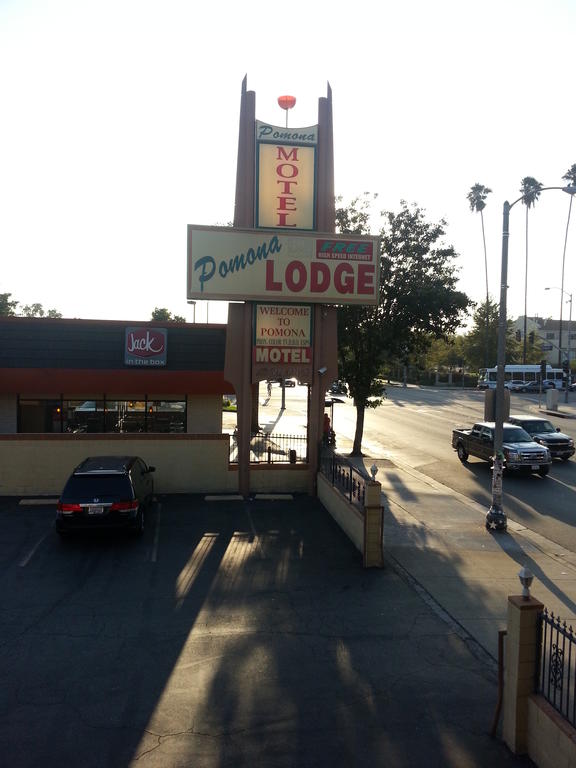 Pomona Lodge Motel