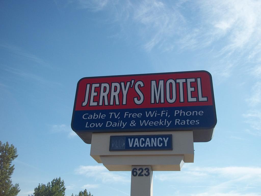 Jerrys Motel