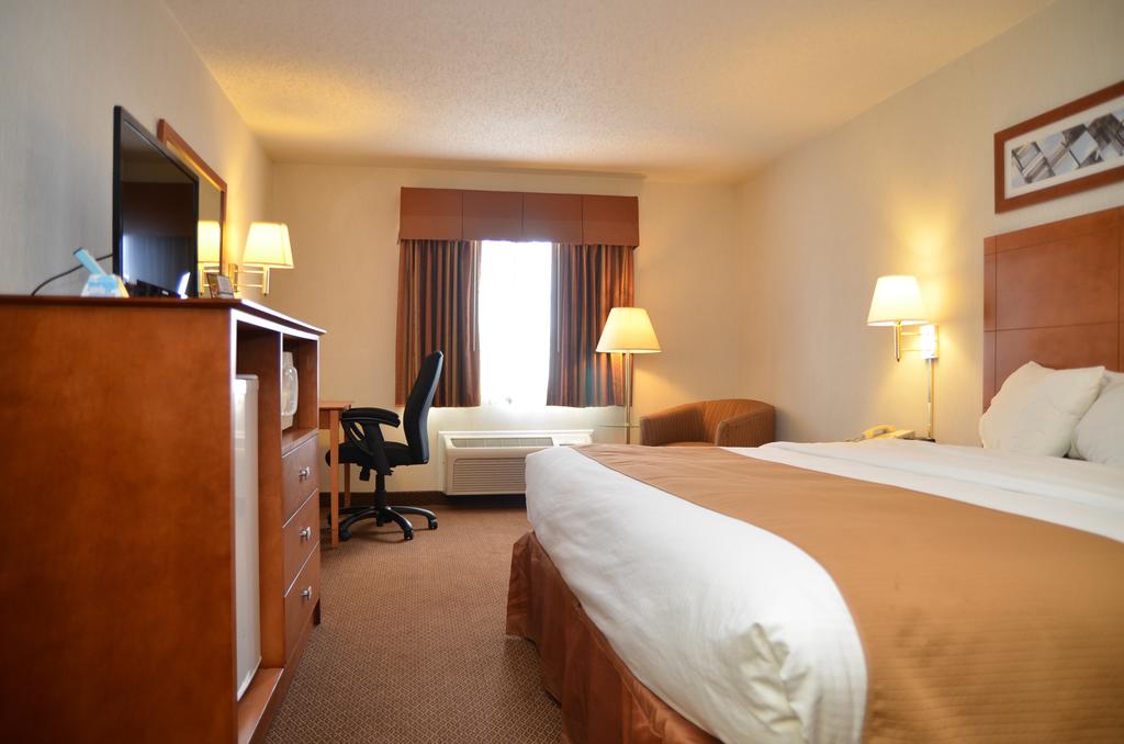 Baymont Inn and Suites Port Huron