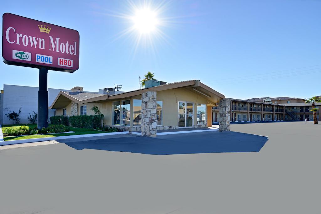 Crown Motel