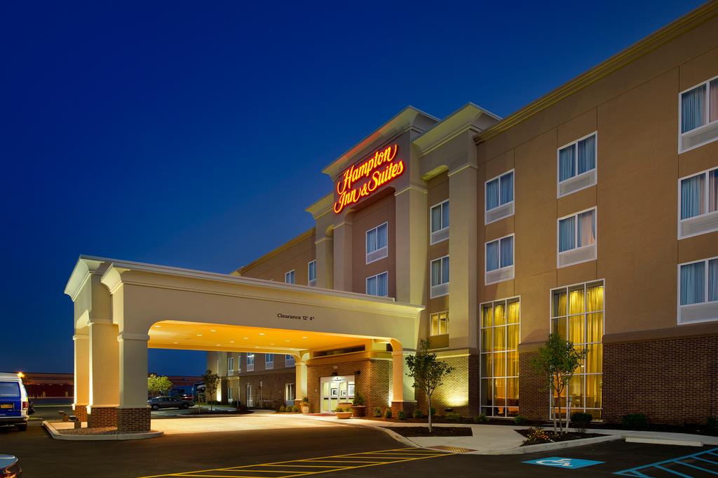 Hampton Inn and Suites Buffalo Airport