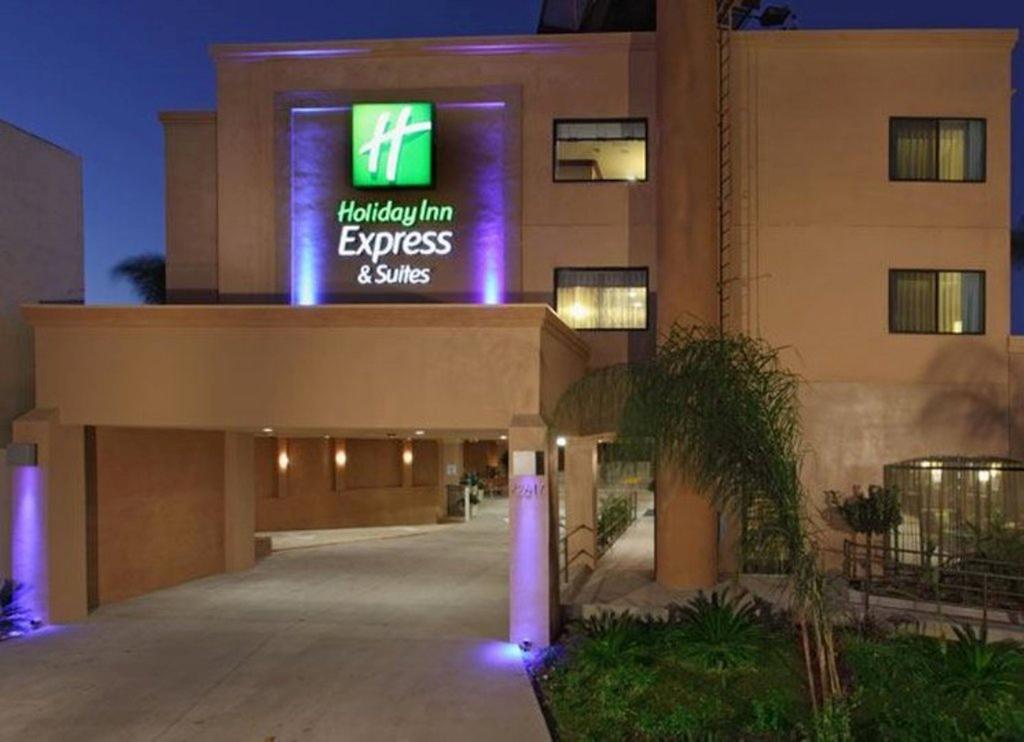 Holiday Inn Exp Stes Woodland