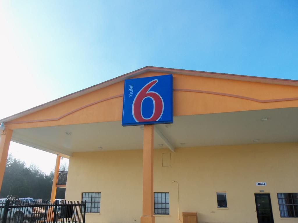 Motel 6 Giddings Tx