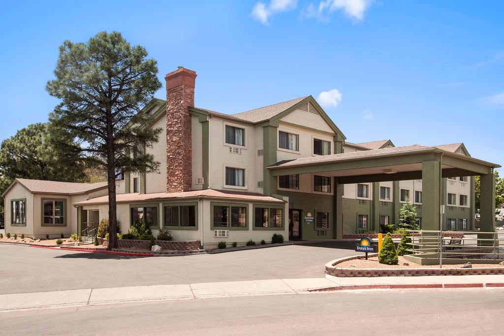 Days Inn and Suites East Flagstaff