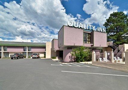 Quality Inn I-40 and I-17