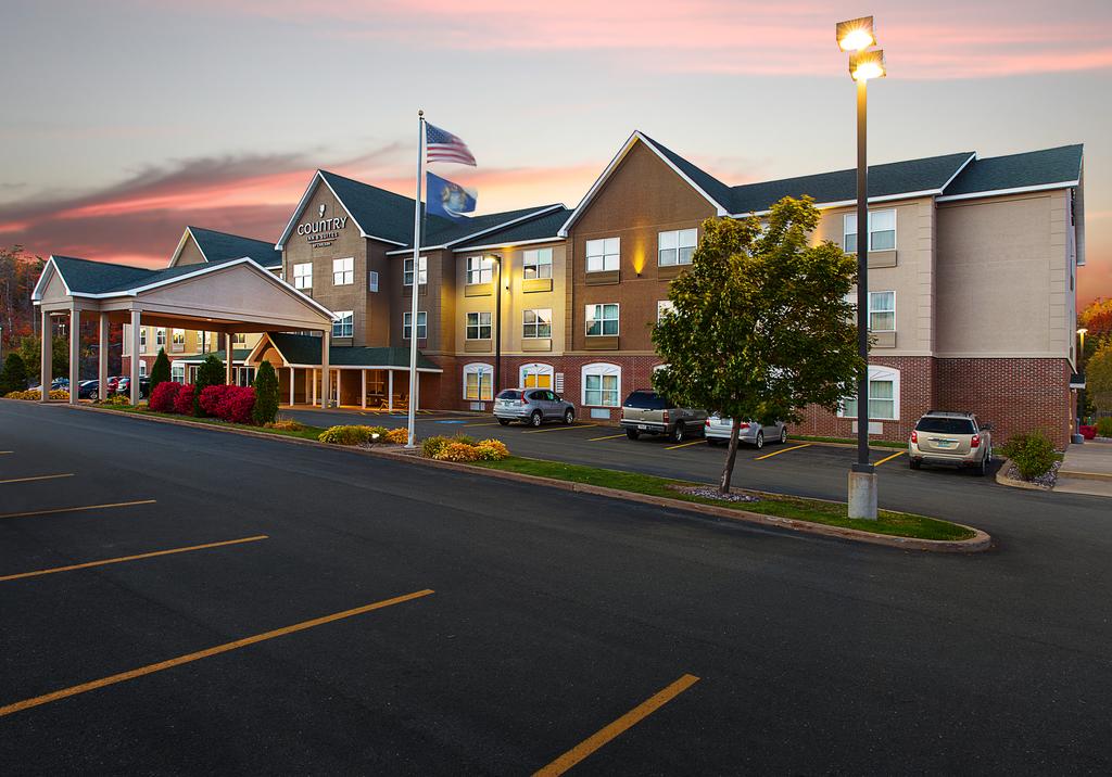 Country Inn and Suites By Carlson Marquette MI