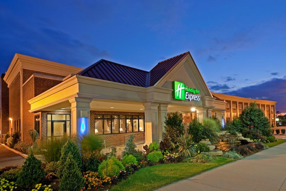 Holiday Inn Express Lynbrook