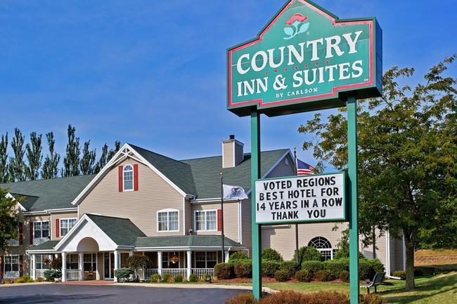 Country Inn and Suites By Carlson Freeport IL