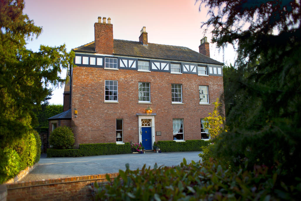 Netherstowe House