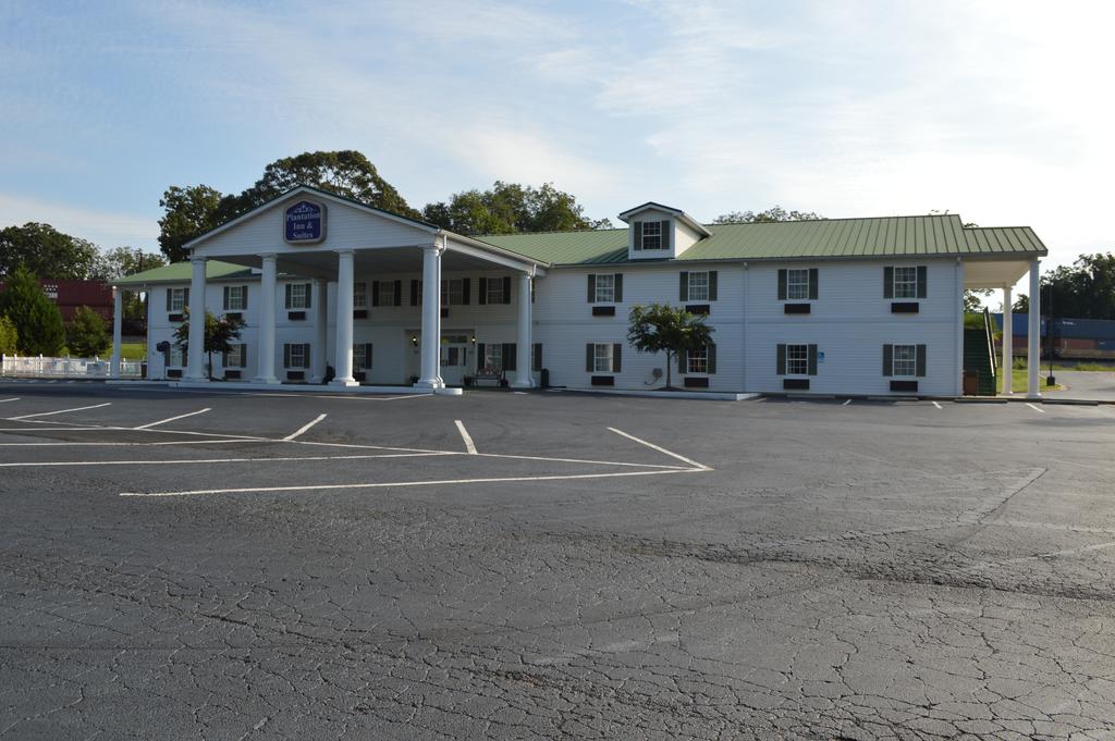 Plantation Inn and Suites Jackson