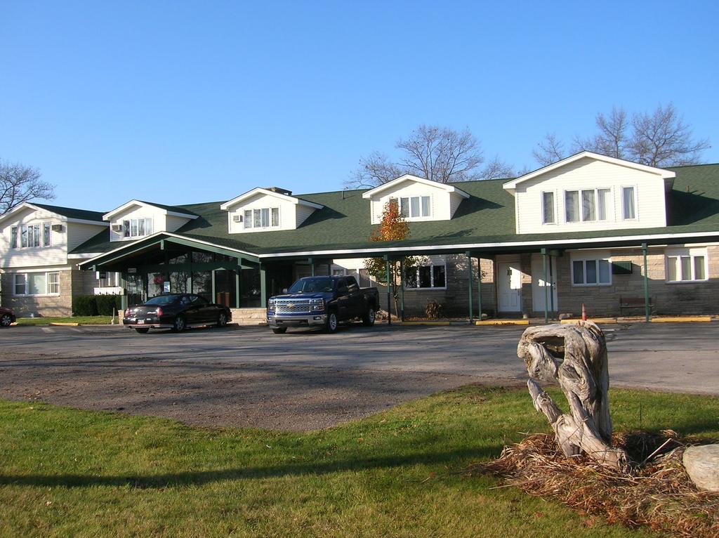 Camp Inn Lodge