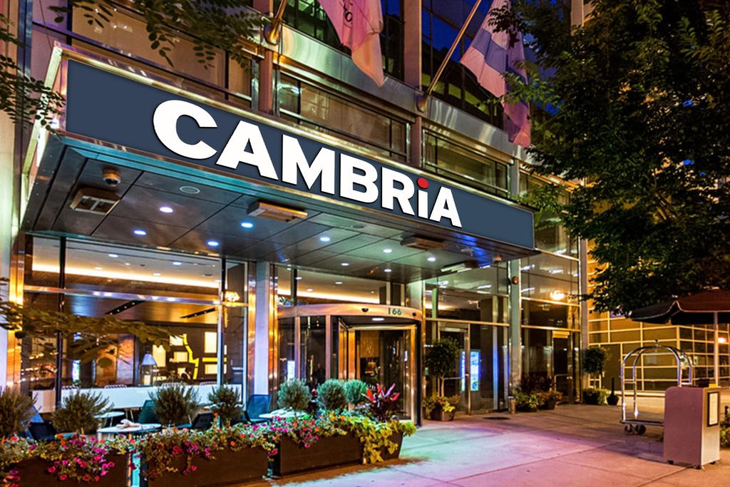 Cambria Hotel Chicago Mag Mile