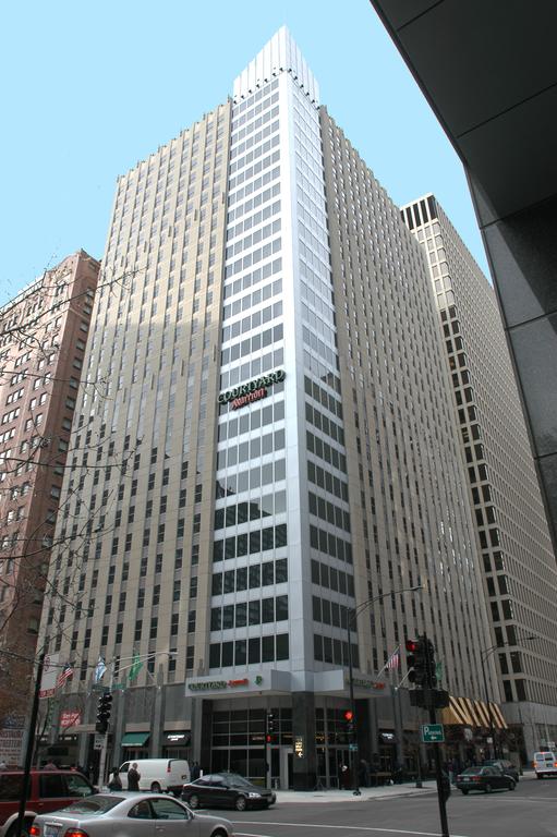 Courtyard Chicago DowntownMagnificent Mile