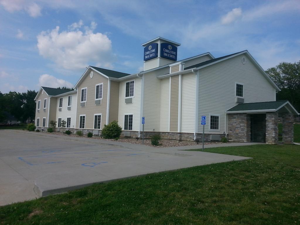 Cobblestone Inn and Suites  - Bloomfield