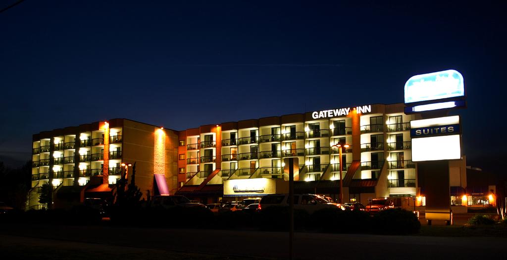 Gateway Inn and Suites