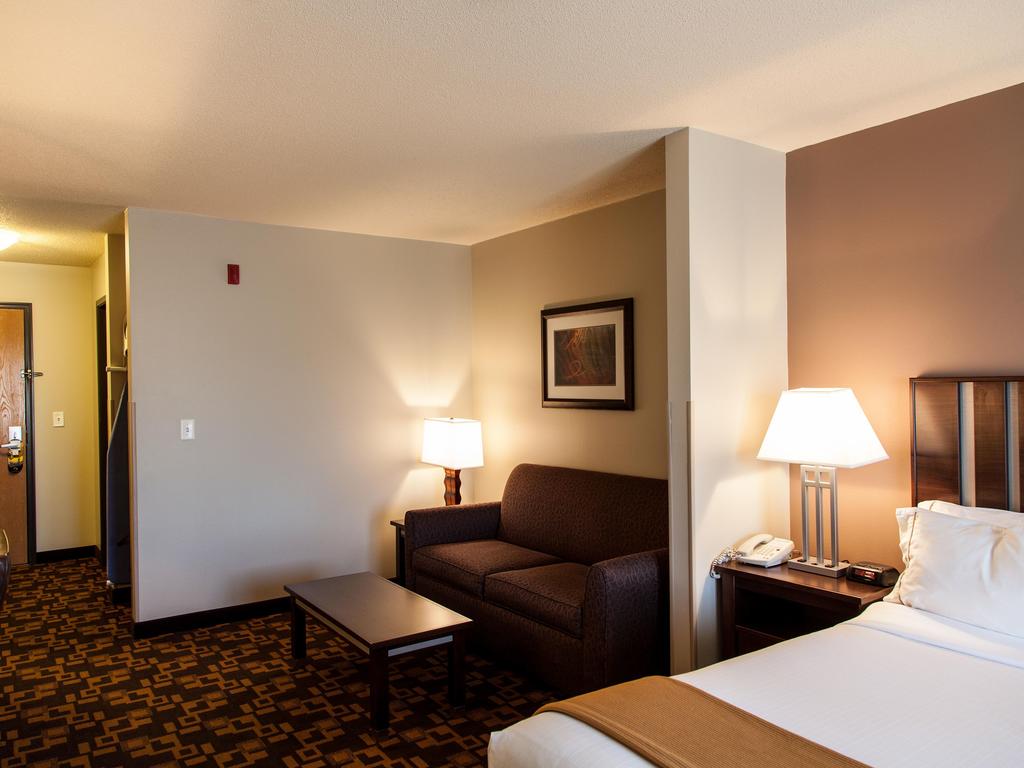 Holiday Inn Exp Stes Yankton