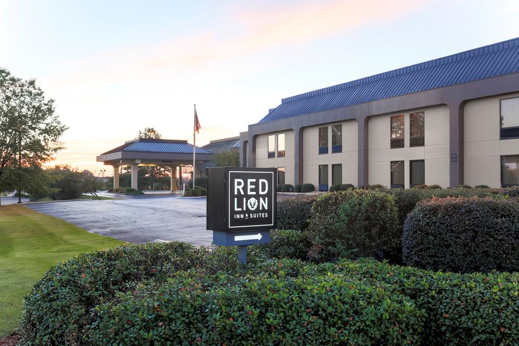 Red Lion Inn and Suites Hattiesburg