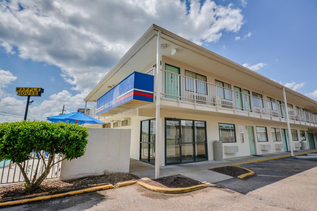 Motel 6 Hattiesburg - University of Southern MS