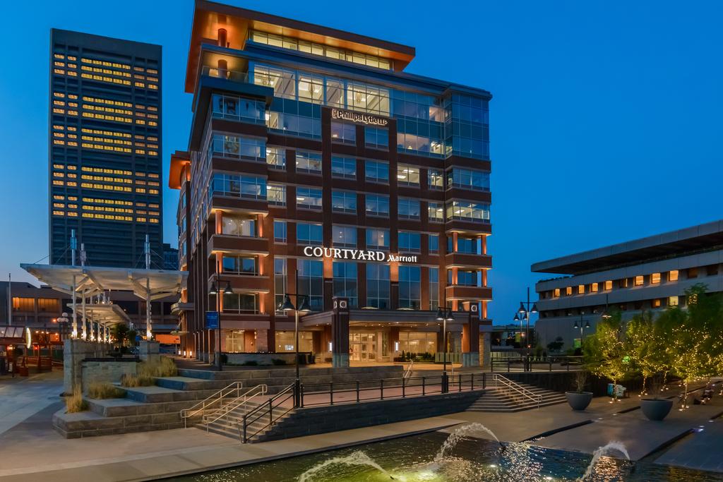 Courtyard Buffalo DowntownCanalside