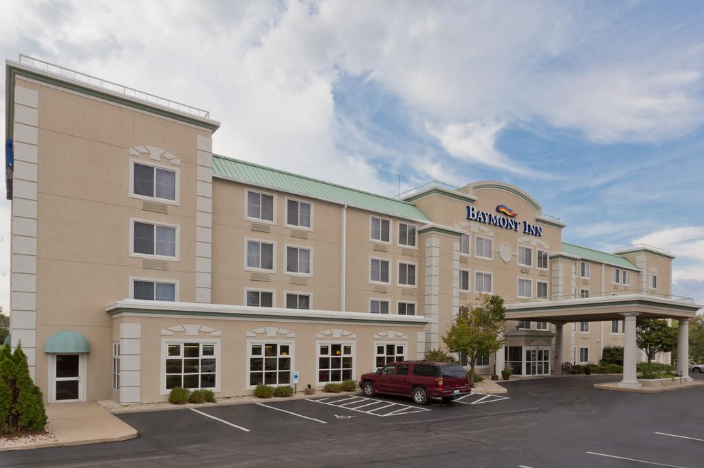 Baymont Inn and Suites Rockford