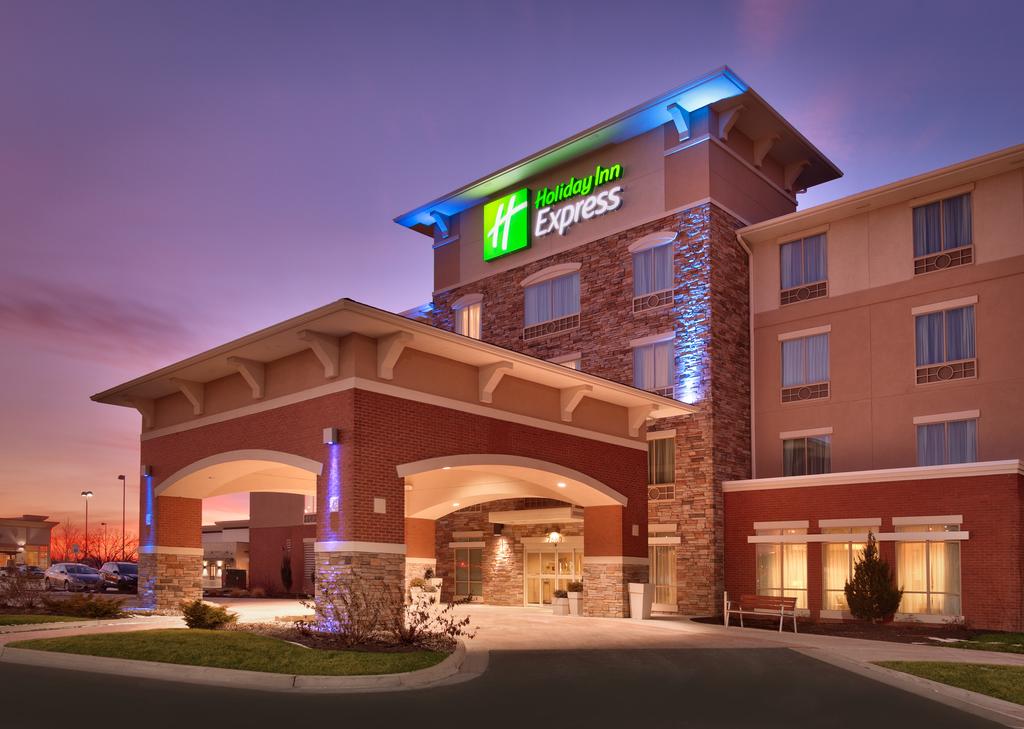 Holiday Inn Express Suites Overland Park West