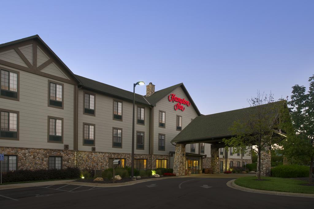 Hampton Inn Kansas City - Village West - KS