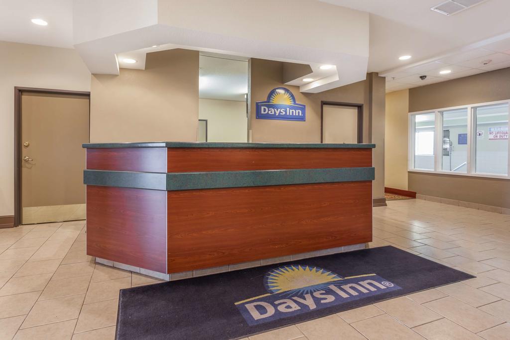 Days Inn Near Kansas City Speedway