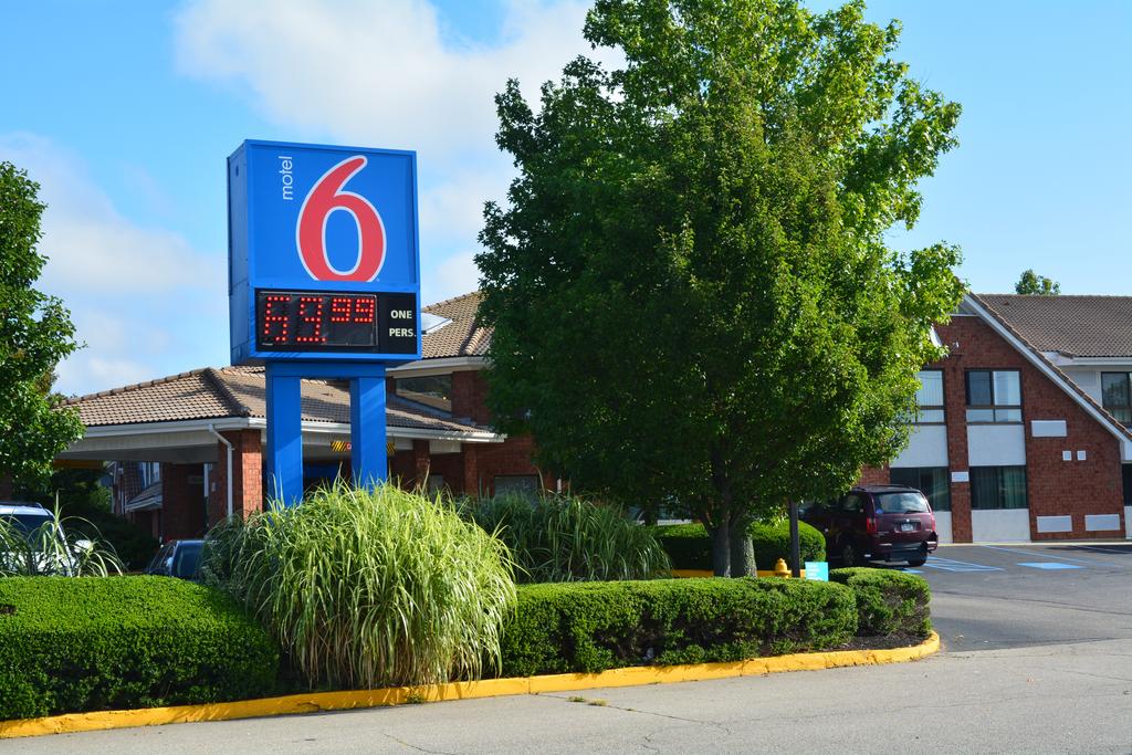 Motel 6 Newport RI