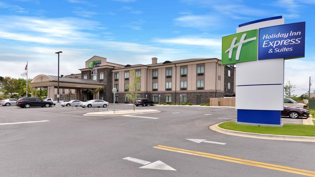 Holiday Inn Express and Suites Fort Walton Beach NW