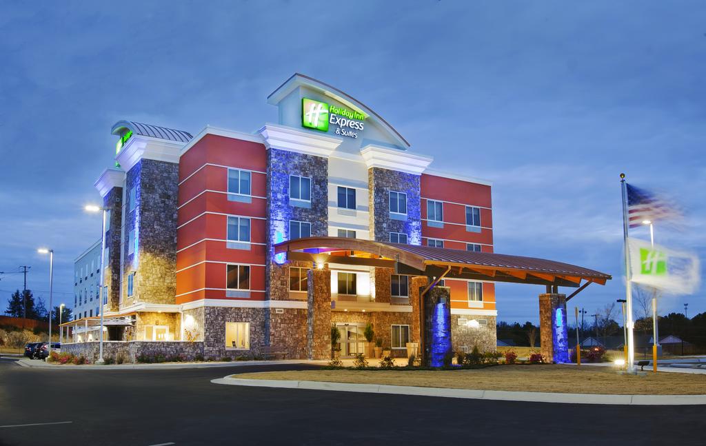 Holiday Inn Express and Suites Hot Springs