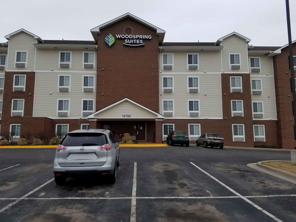 WoodSpring Suites Kansas City Lenexa