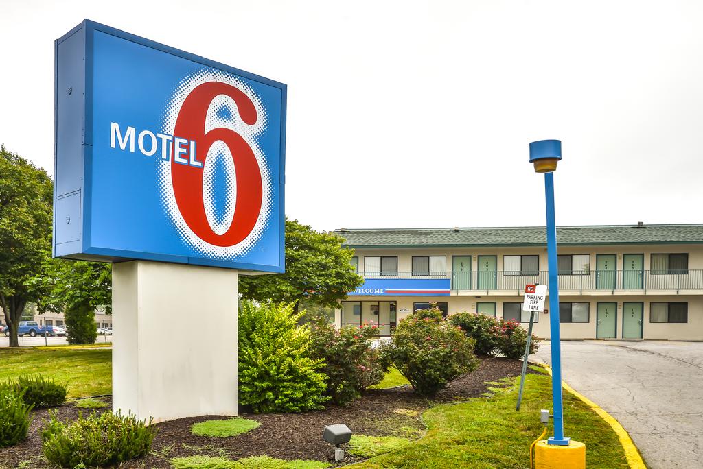 Motel 6 Kansas City Southwest - Lenexa