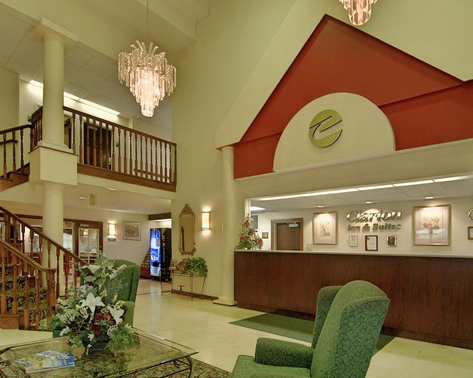 Clarion Inn and Suites Northwest