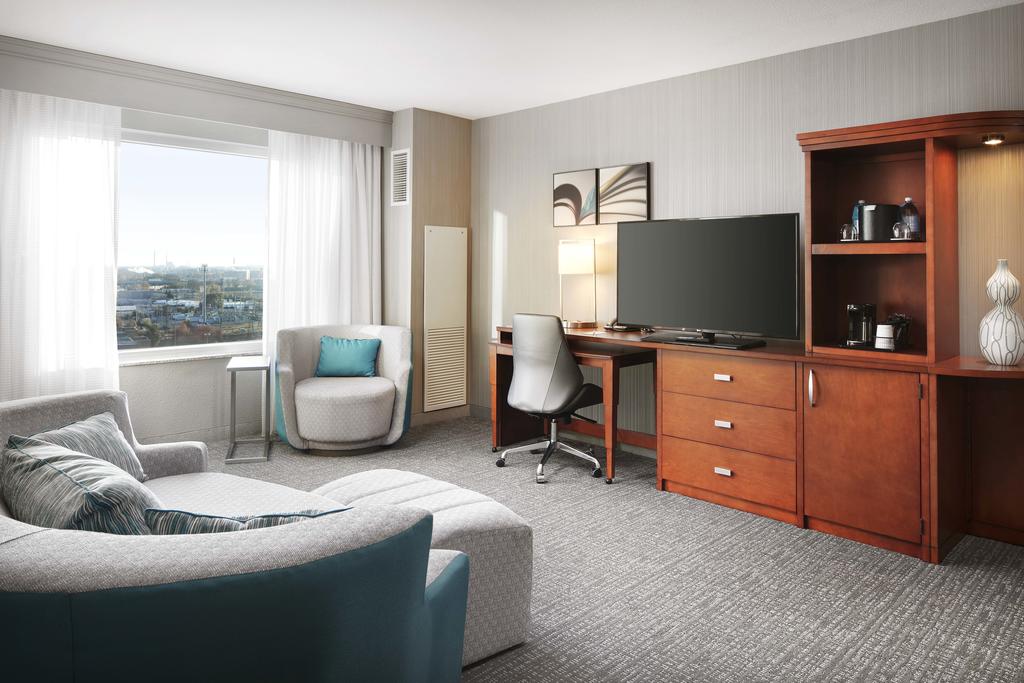 Courtyard by Marriott Indianapolis Downtown