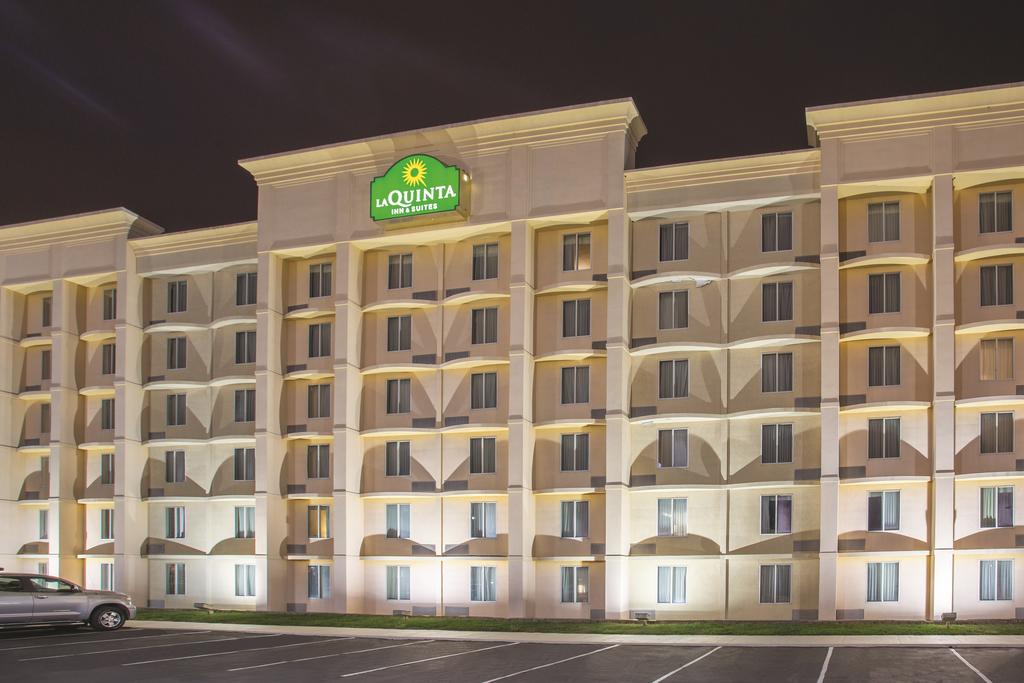 La Quinta Inn and Suites Indianapolis South