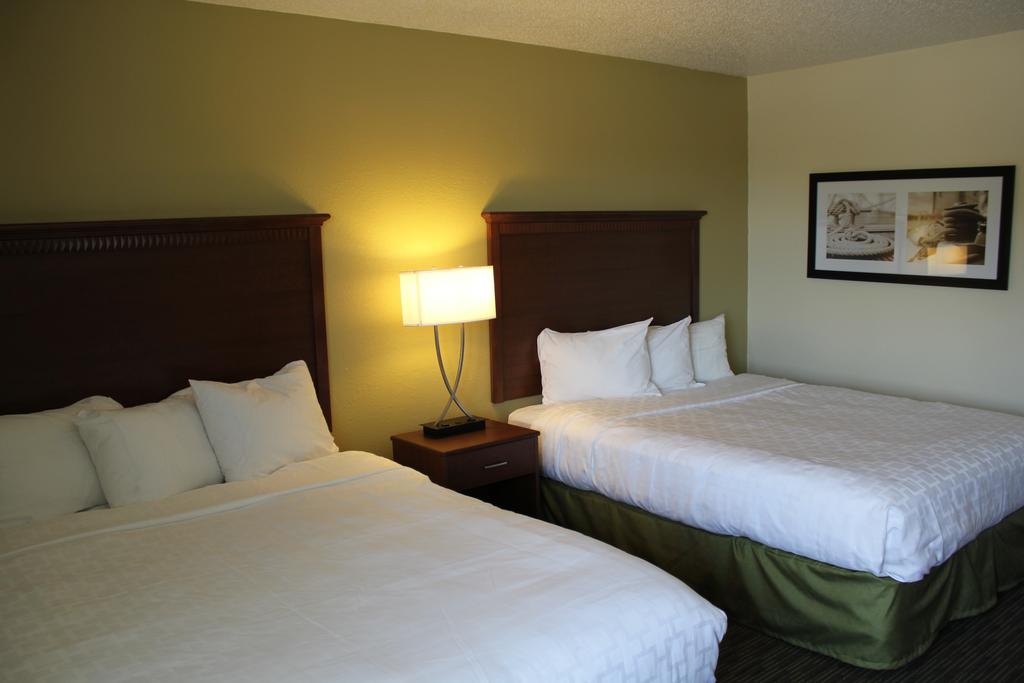 Nichols Inn and Suites