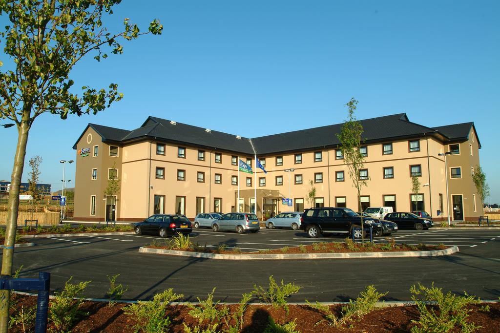 Holiday Inn Express  Antrim