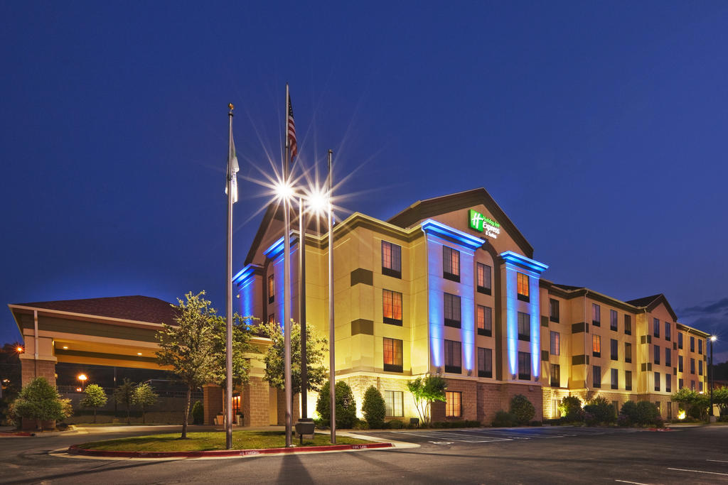 Holiday Inn Exp Stes Mcalester