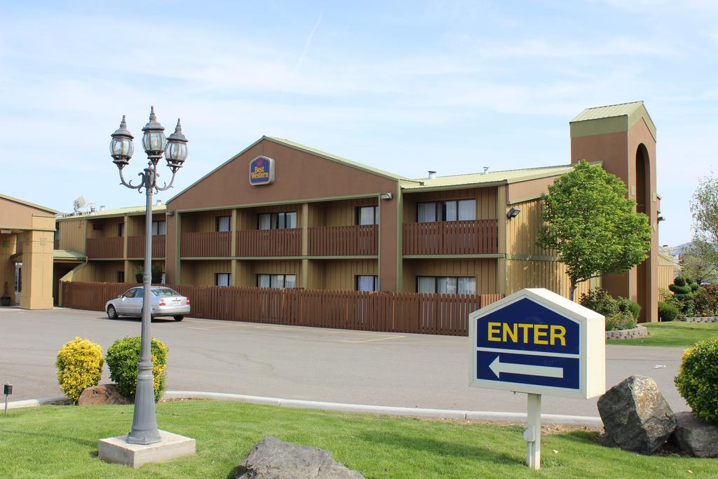 BEST WESTERN Chieftain Inn