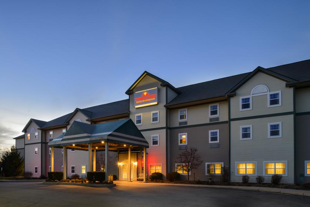 Hawthorn Suites by Wyndham Franklin-Milford Area