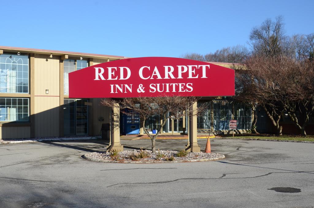 Red Carpet Inn and Suites