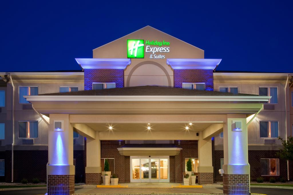 Holiday Inn Express Suites Brookings