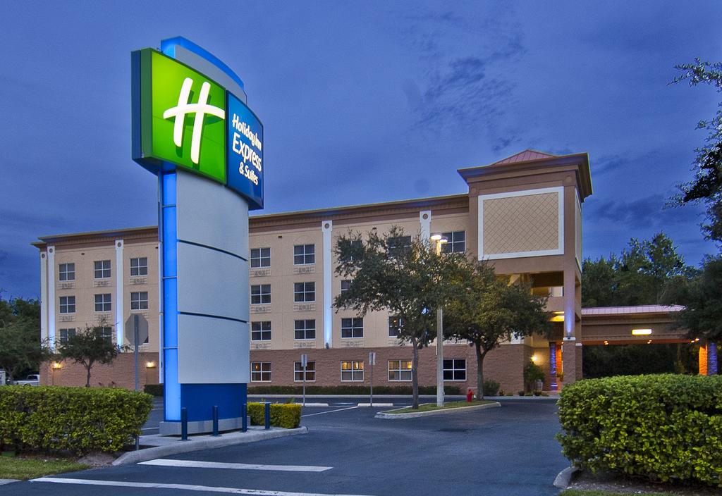 Holiday Inn Express Suites Plant City