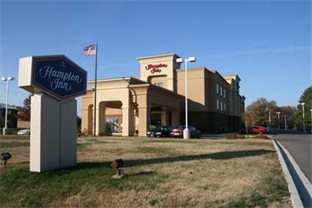 Hampton Inn Martin - TN