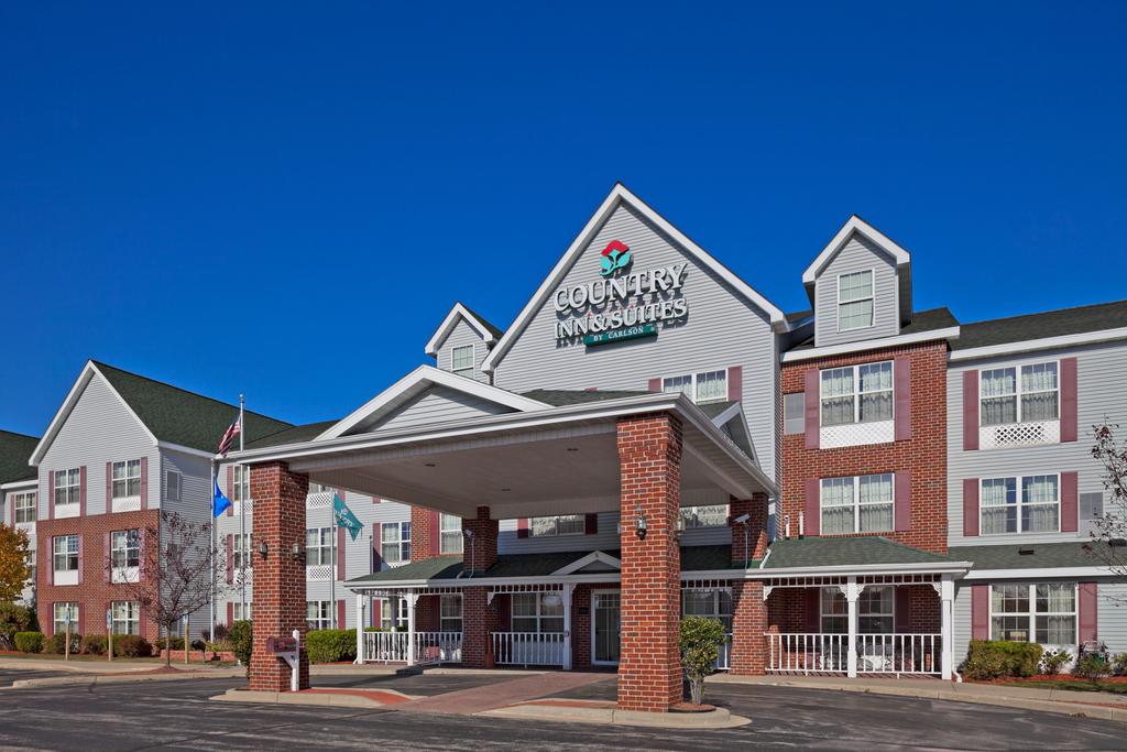 Country Inn and Suites By Carlson Port Washington WI