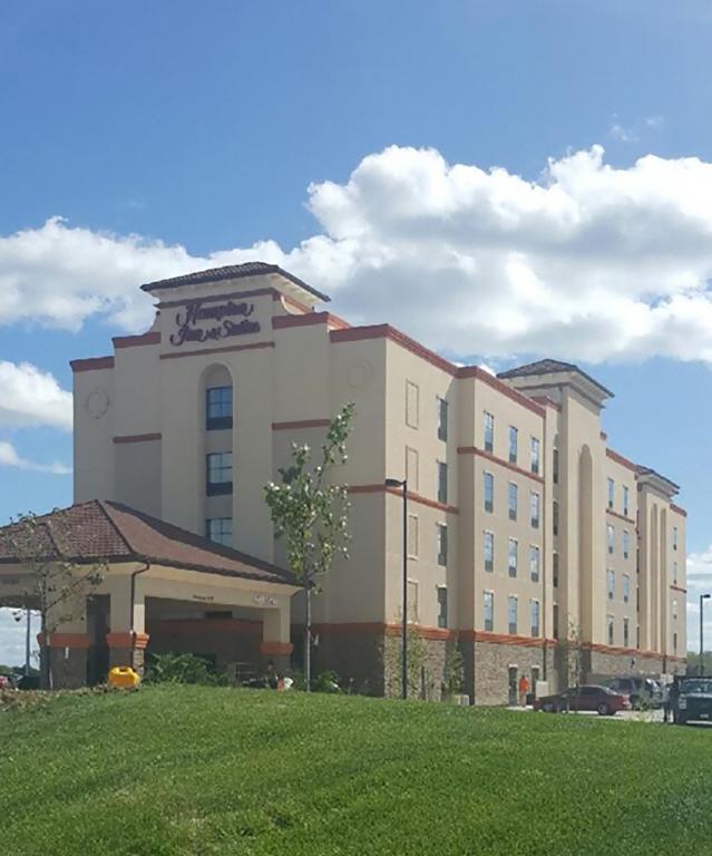 Hampton Inn and Stes West Des Moines