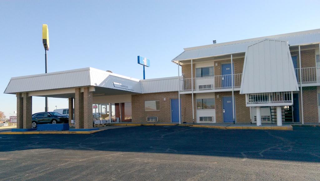 Motel 6 - Clinton